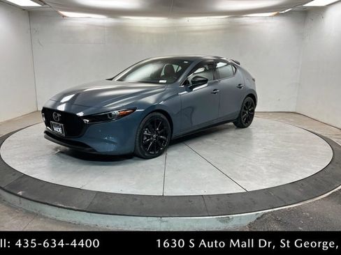 Used 2021 MAZDA MAZDA3 Hatchback w/Premium Plus Pkg image 1