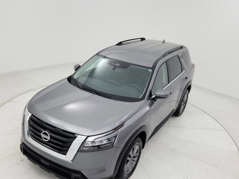 Used 2025 Nissan Pathfinder SV image 20