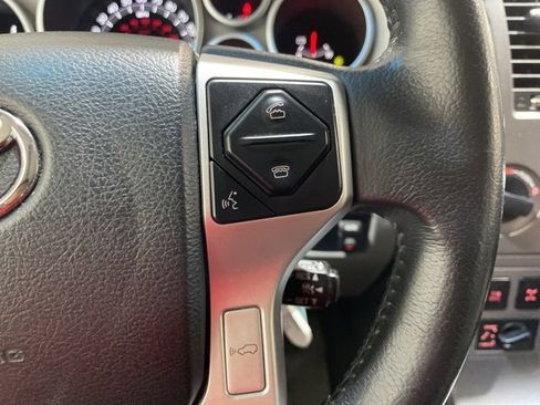 Used 2014 Toyota Sequoia Platinum image 18