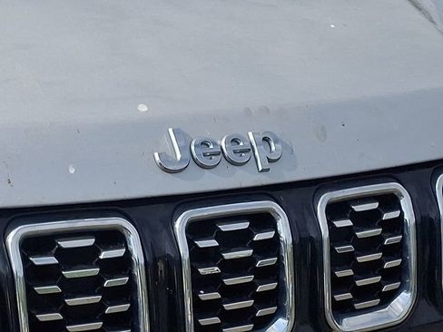 Used 2025 Jeep Compass Limited image 10