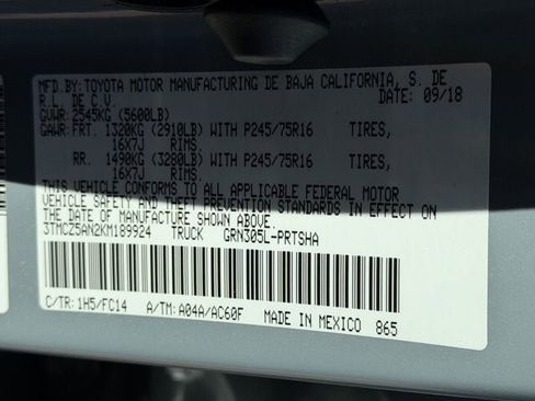 Certified 2019 Toyota Tacoma SR5 image 32