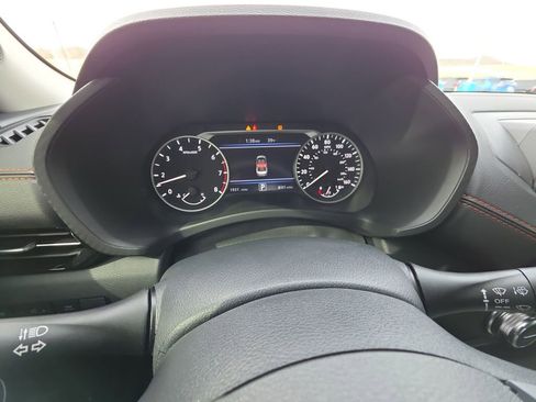 Used 2025 Nissan Sentra SR w/ SR Premium Package image 15