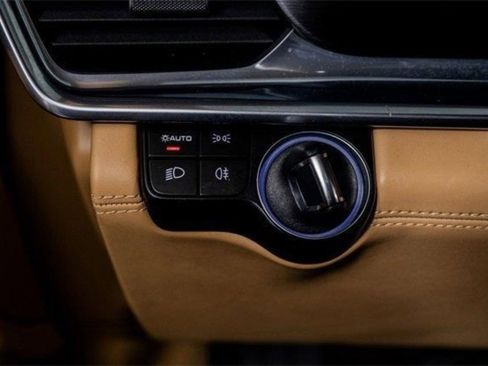 Used 2023 Porsche Panamera 4 Platinum Edition w/ Assistance Package image 42