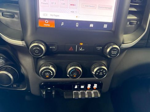 Used 2022 RAM 1500 Big Horn AWD/4WD image 30