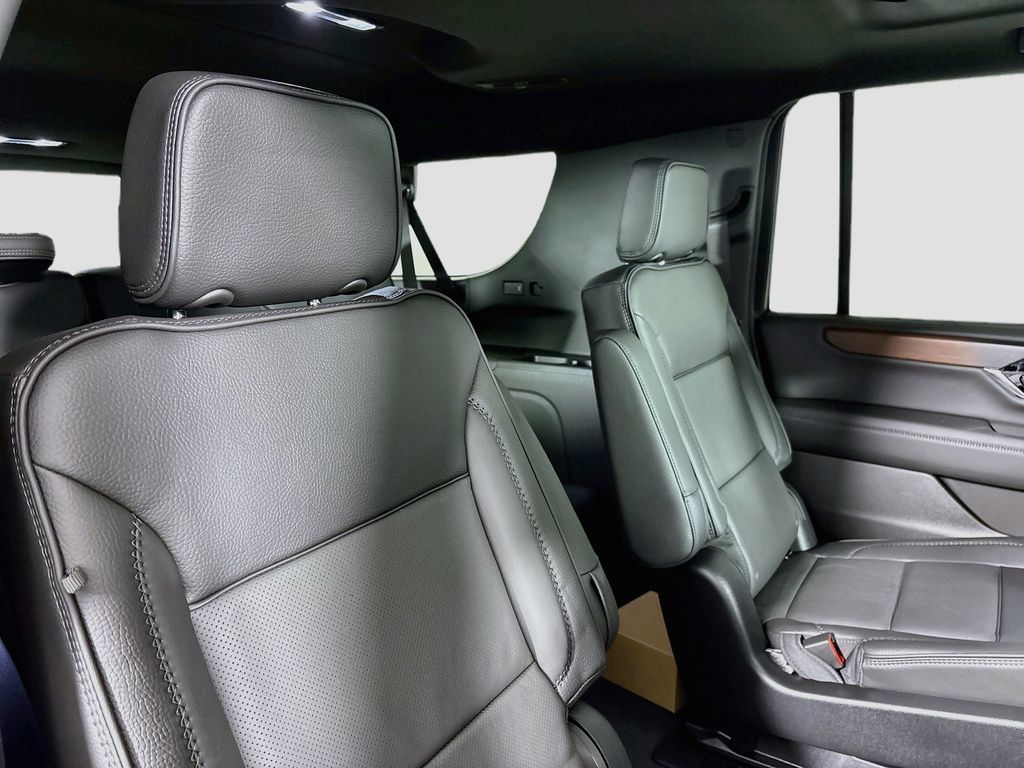 New 2026 GMC Yukon XL Denali w/ Denali Reserve Package AWD/4WD image 30