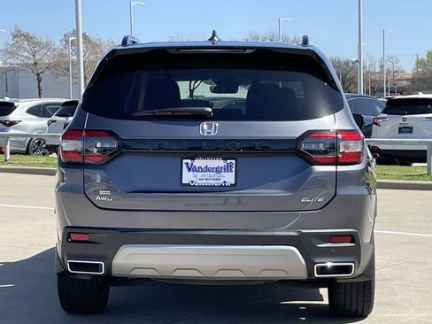 Certified 2025 Honda Pilot Elite image 5