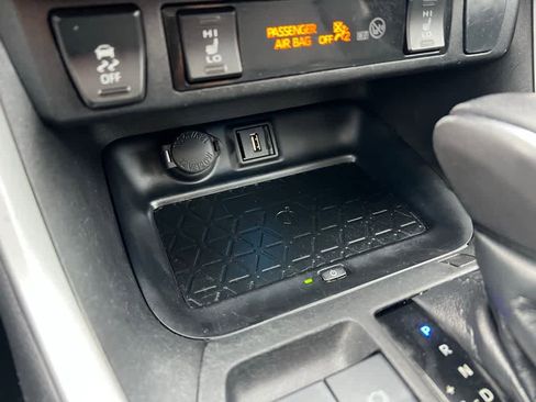 Used 2022 Toyota RAV4 XSE image 30