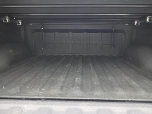 Used 2018 RAM 1500 Laramie w/ Convenience Group AWD/4WD image 30