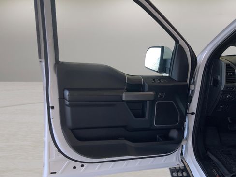 Used 2019 Ford F150 Raptor w/ Equipment Group 802A Luxury image 16