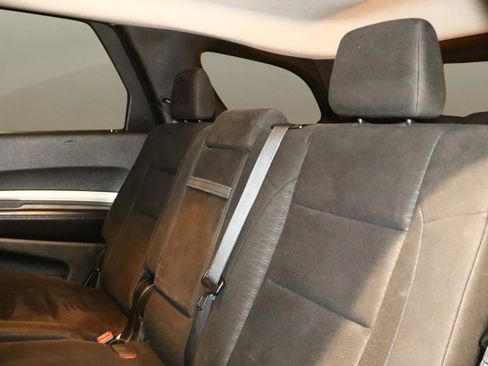 Used 2018 Dodge Durango SXT w/ 3rd Row Seating Group image 16