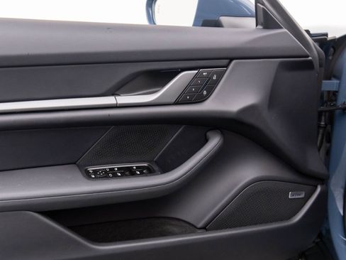 New 2025 Porsche Taycan 4 Cross Turismo AWD/4WD image 15