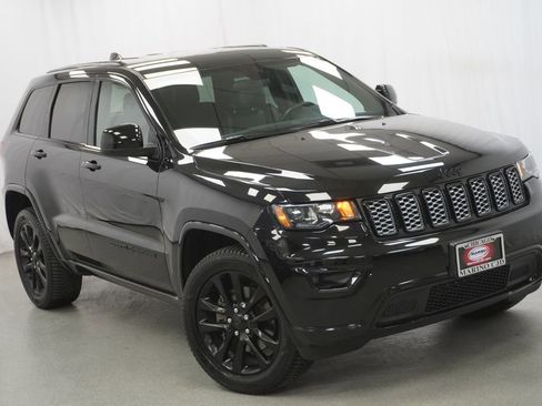 Certified 2021 Jeep Grand Cherokee Laredo X AWD/4WD image 9