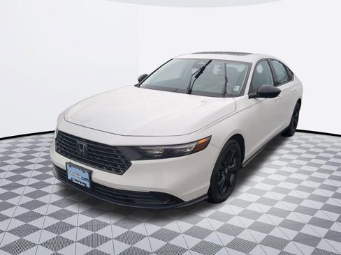 Used 2025 Honda Accord SE image 2