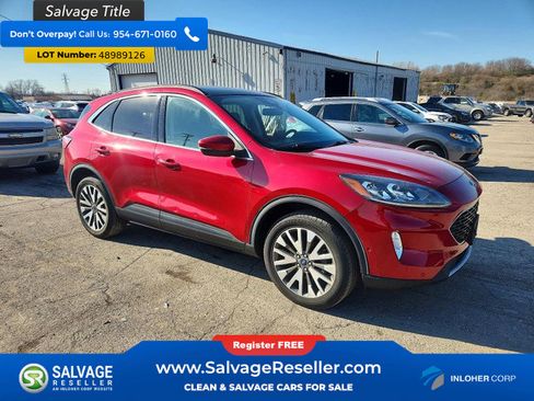 Used 2020 Ford Escape Titanium w/ Titanium Premium Package 2.0 image 5