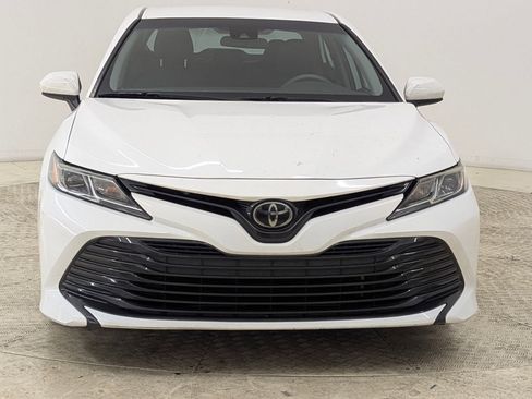 Used 2019 Toyota Camry LE image 6