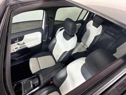 Used 2021 Mercedes-Benz GLB 35 AMG 4MATIC image 23