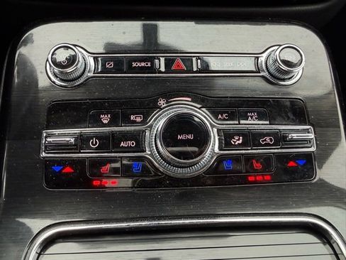 Used 2023 Lincoln Nautilus Reserve w/ Cargo Utility Package image 11