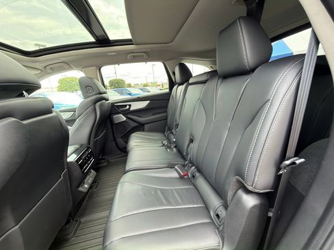 Certified 2026 Acura MDX w/ Technology Package FWD image 34