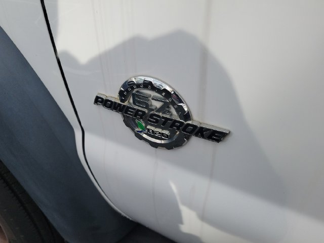 Used 2015 Ford F550 2WD Regular Cab Super Duty image 9
