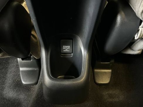 Used 2018 Honda HR-V EX-L image 24
