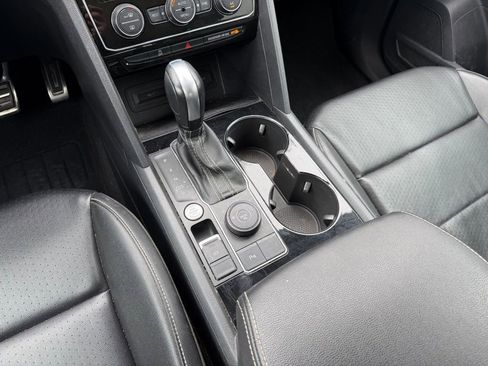 Used 2022 Volkswagen Atlas SEL R-Line image 16