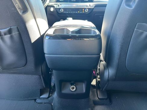 Used 2022 Kia Telluride S image 25