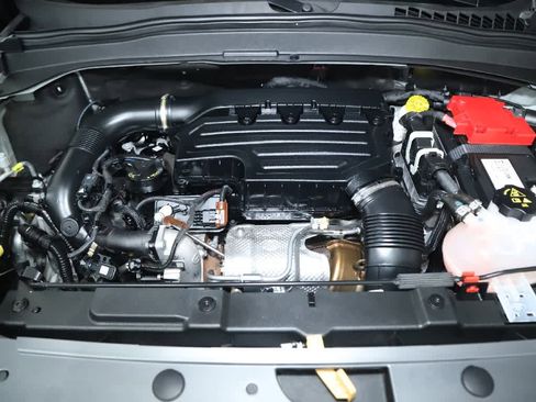 Used 2023 Jeep Renegade Limited image 40