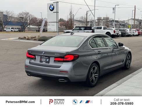 Used 2023 BMW 530i xDrive w/ Premium Package image 7