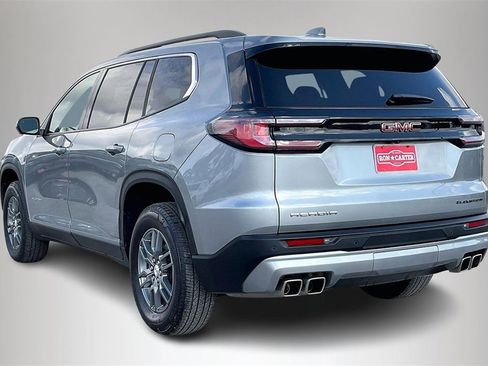 Used 2025 GMC Acadia Elevation image 4