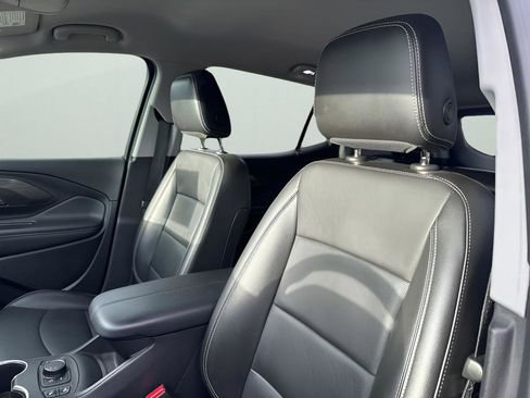 Used 2022 GMC Terrain SLT w/ Infotainment Package II image 27