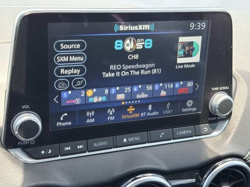 Used 2024 Nissan Sentra SV FWD image 25