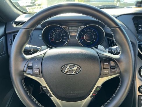 Used 2016 Hyundai Genesis 3.8 image 16