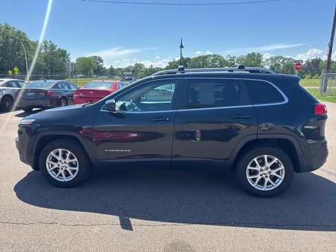 Used 2015 Jeep Cherokee Latitude w/ Cold Weather Group AWD/4WD image 8