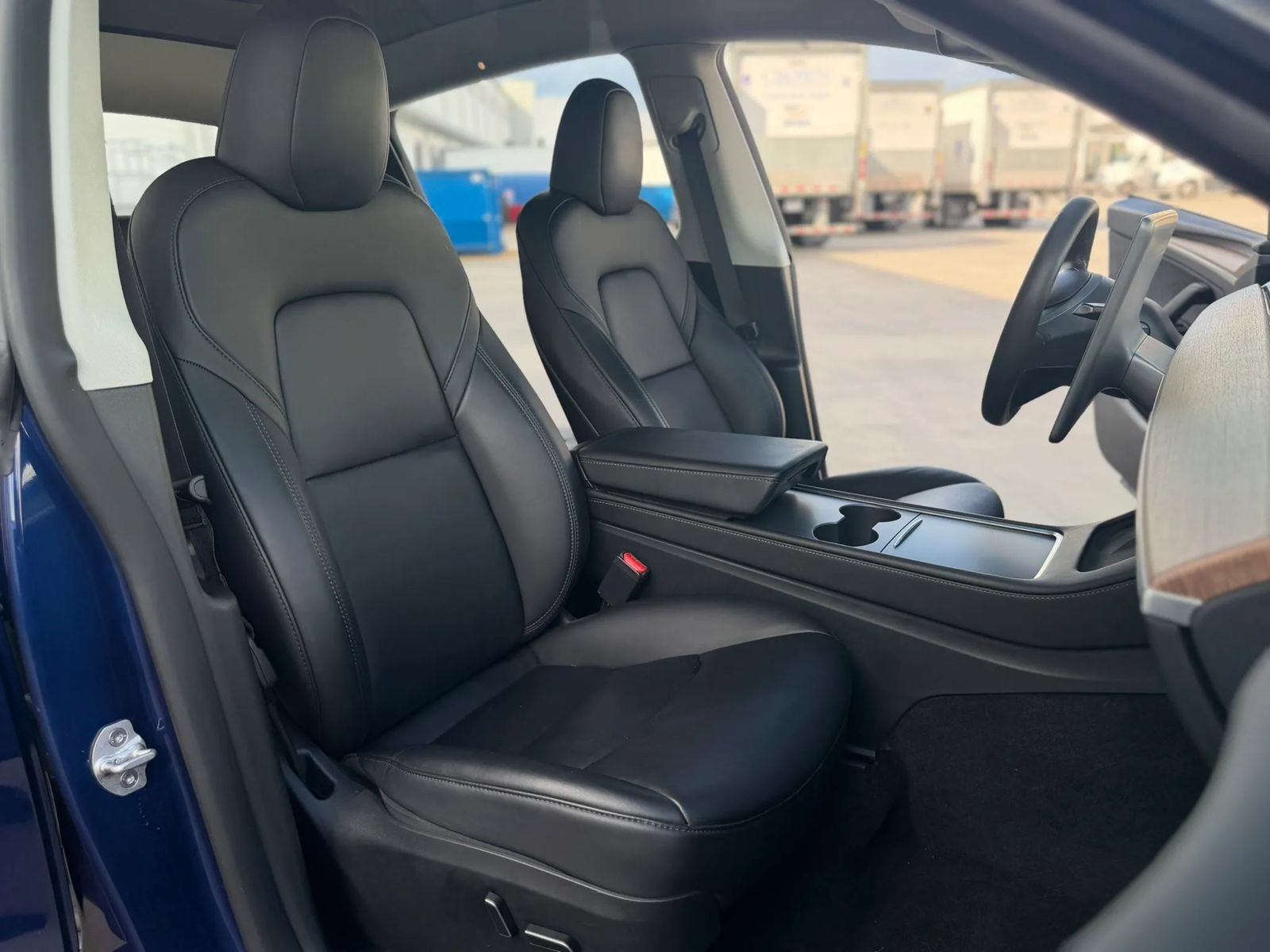 Used 2023 Tesla Model Y Performance AWD/4WD image 24