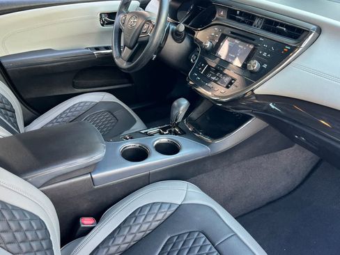 Used 2015 Toyota Avalon XLE FWD image 17