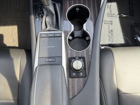 Used 2022 Lexus RX 450h AWD w/ Luxury Package image 28