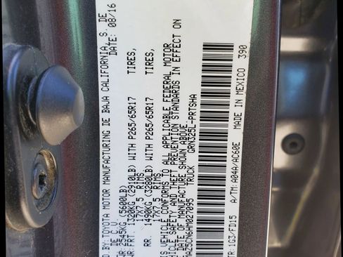 Used 2017 Toyota Tacoma TRD Sport w/ Tow Package image 58