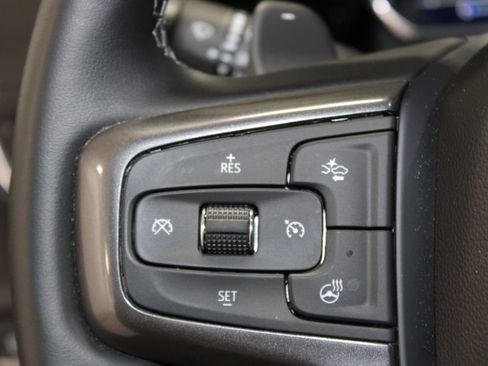 Used 2025 Chevrolet Silverado 1500 High Country AWD/4WD image 17