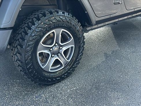 Used 2022 Jeep Wrangler Unlimited Sport AWD/4WD image 8