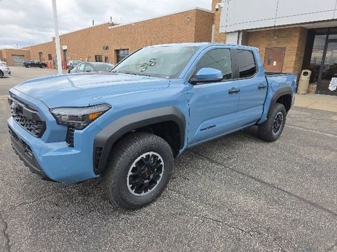 New 2026 Toyota Tacoma TRD Off-Road AWD/4WD image 3