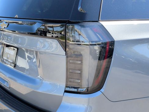 Used 2025 Chevrolet Tahoe High Country image 11