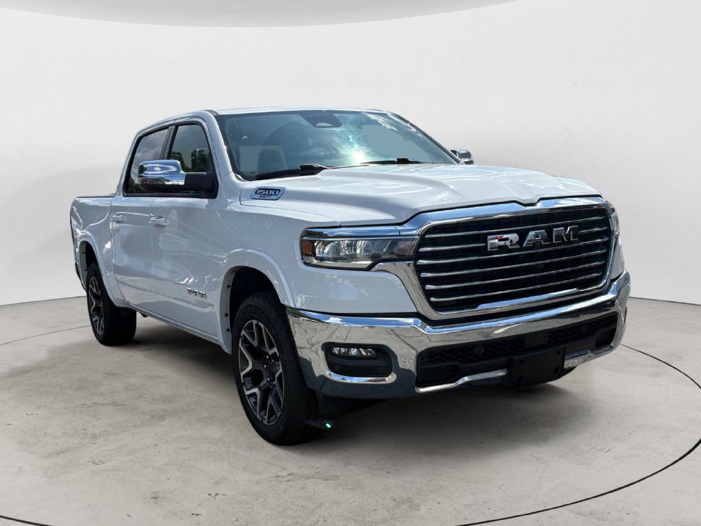 Used 2025 RAM 1500 Laramie AWD/4WD image 1
