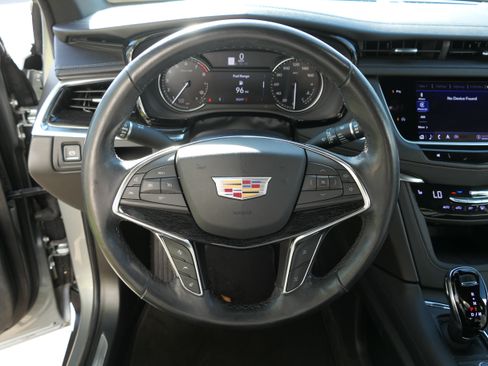 Certified 2023 Cadillac XT5 Premium Luxury FWD image 18