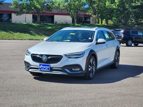 Used 2019 Buick Regal Essence w/ Driver Confidence Package I AWD/4WD image 4