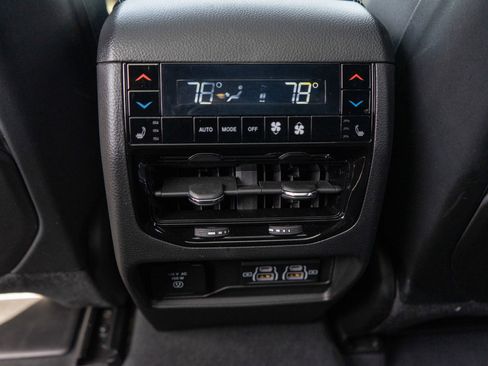 Used 2023 Jeep Grand Cherokee Overland w/ Adv Protech Group III AWD/4WD image 33