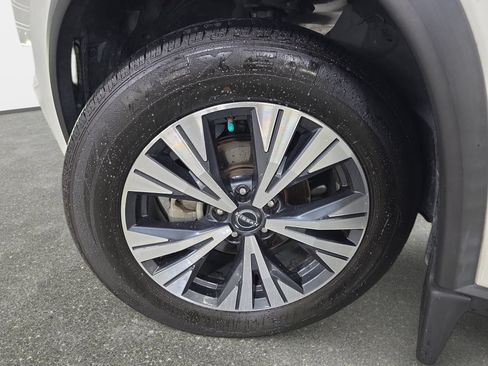 Used 2022 Nissan Rogue SV FWD image 30