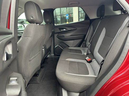 Used 2025 Chevrolet TrailBlazer LT image 14