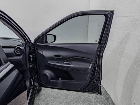 Used 2024 Nissan Kicks S image 18