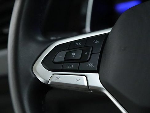 Used 2023 Volkswagen Jetta SE w/ Panoramic Sunroof Package FWD image 23