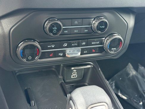 New 2026 Ford Bronco Big Bend AWD/4WD image 13